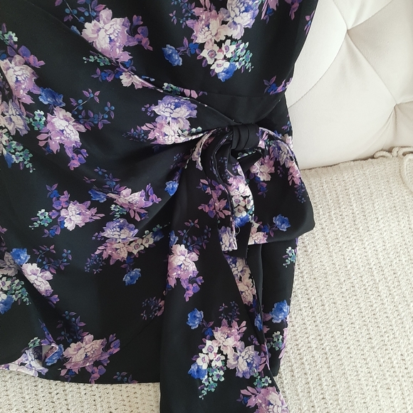 NWT Lovers + Friends Sullie Mini Dress - Picture 4 of 6